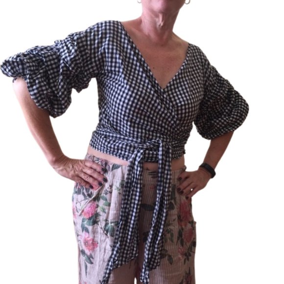 Lioness Tops - LIONESS sz xs wrap top slightly cropped black white gingham statement sleeve